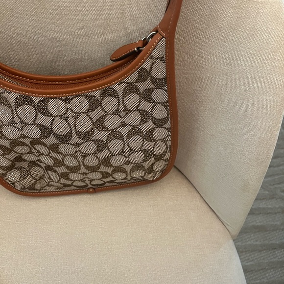 NEW Coach Crystal curve zip Signature Shoulder Bag - Picture 11 of 16